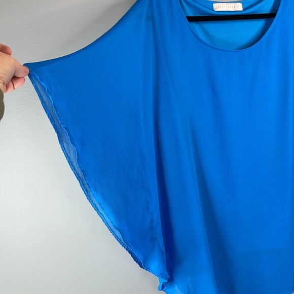 Suzy Shier Plus Plisse Butterfly Sleeve Blouse Top True Blue Lined Semi Sheer 2X - Picture 4 of 11